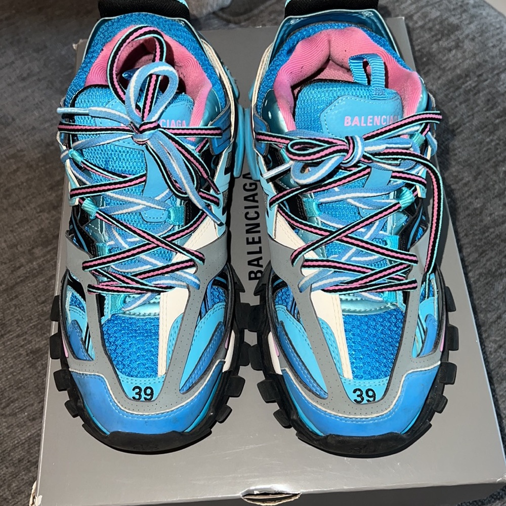 BALENCIAGA
Mesh Nylon Womens Track Sneakers